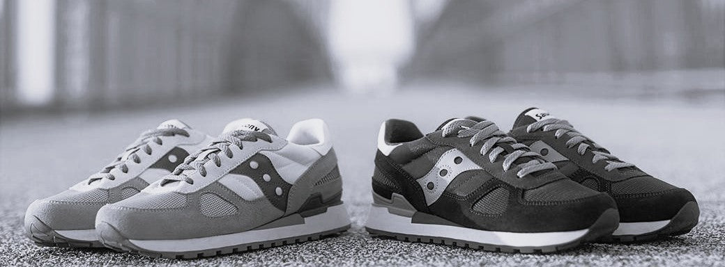 Saucony Originals Slider Blurred Background